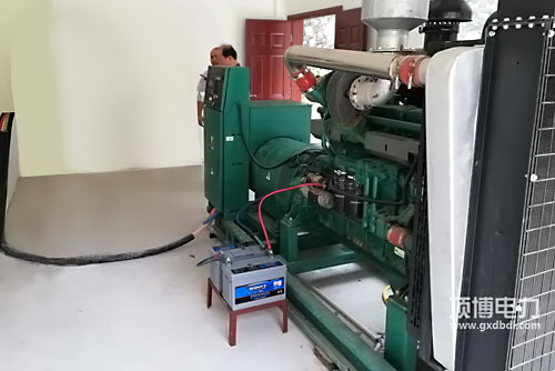 發動機應該加什么型號的機油？是越稀越好嗎