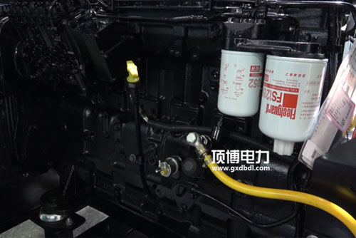 康明斯柴油發電機250KW