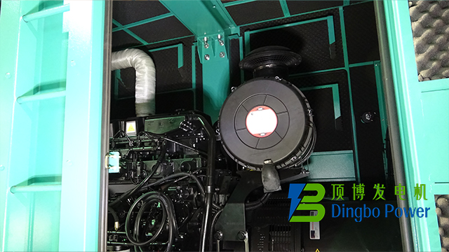 240kW東風康明斯靜音箱式柴油發電機組2