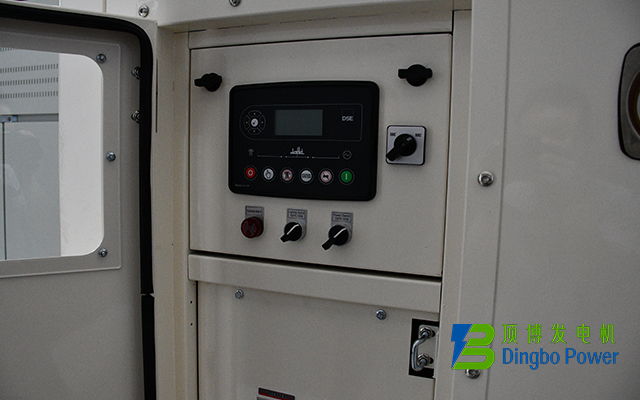 400KW康明斯靜音箱式柴油發(fā)電機(jī)組4